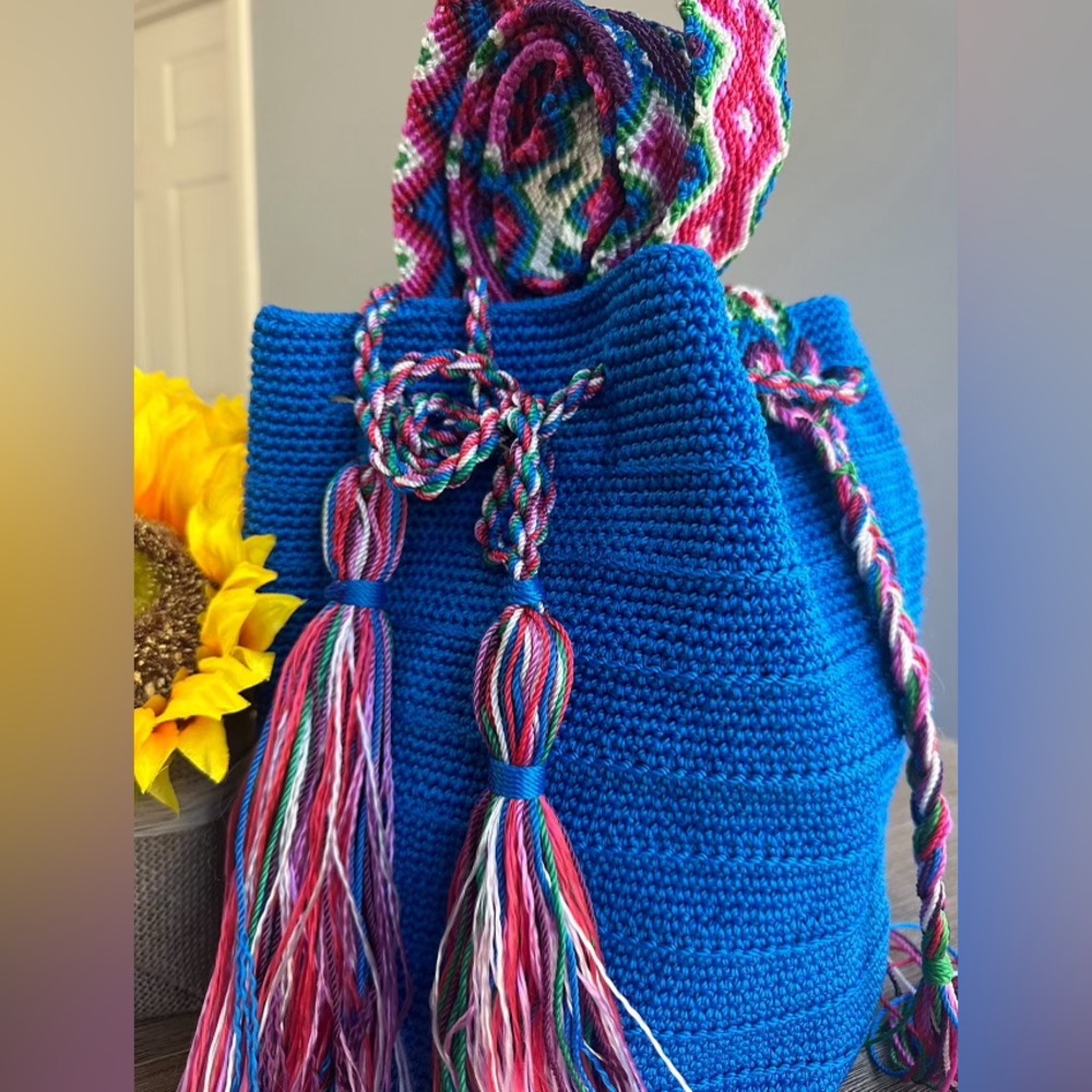 Handmade woven - crossbody bag. Made from Mexican artisans